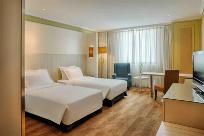 프리미어 디럭스 트윈 — Windsor Plaza Hotel